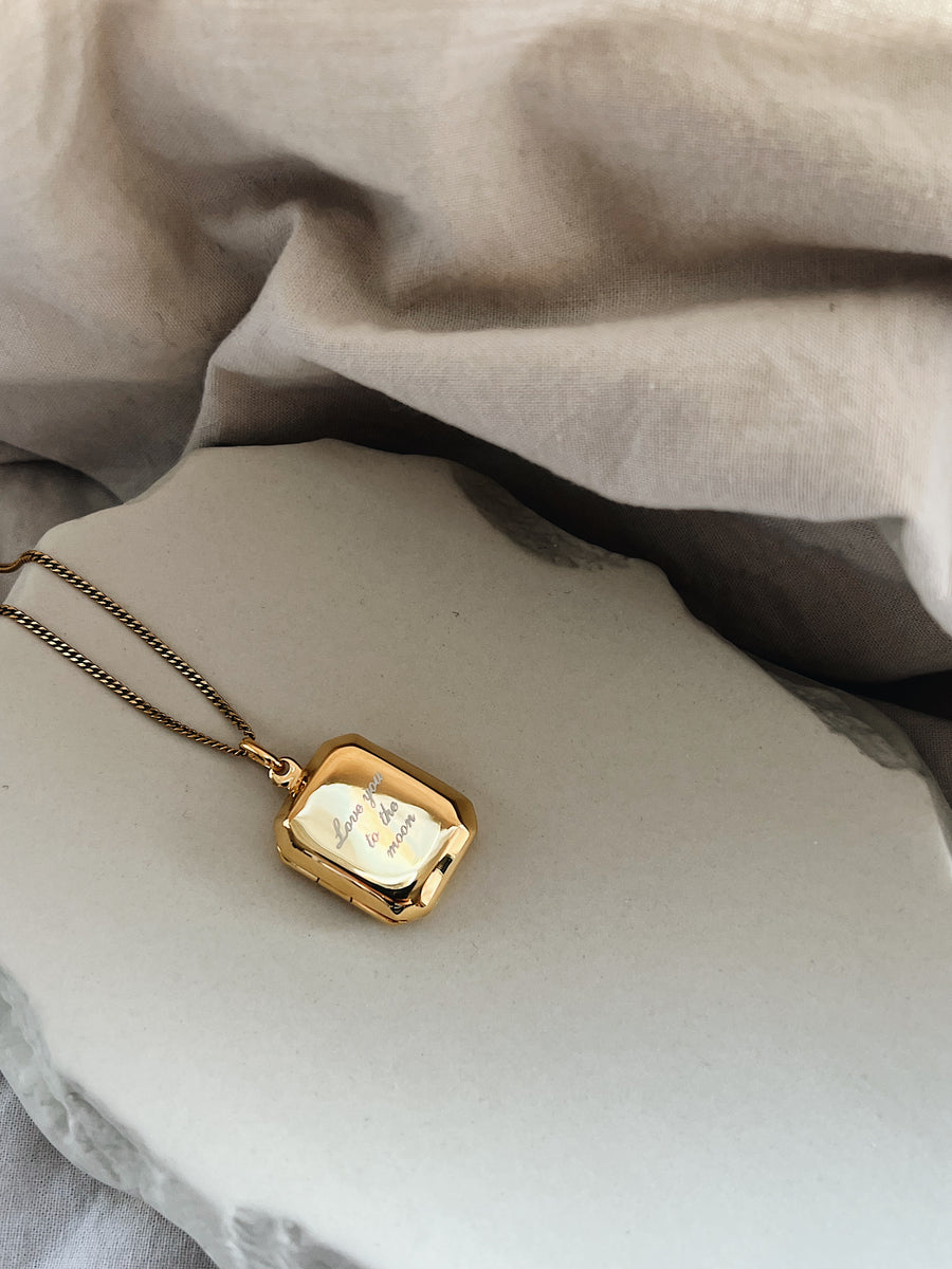 SECONDS Locket ~ Love You To The Moon And Back / Rectangular