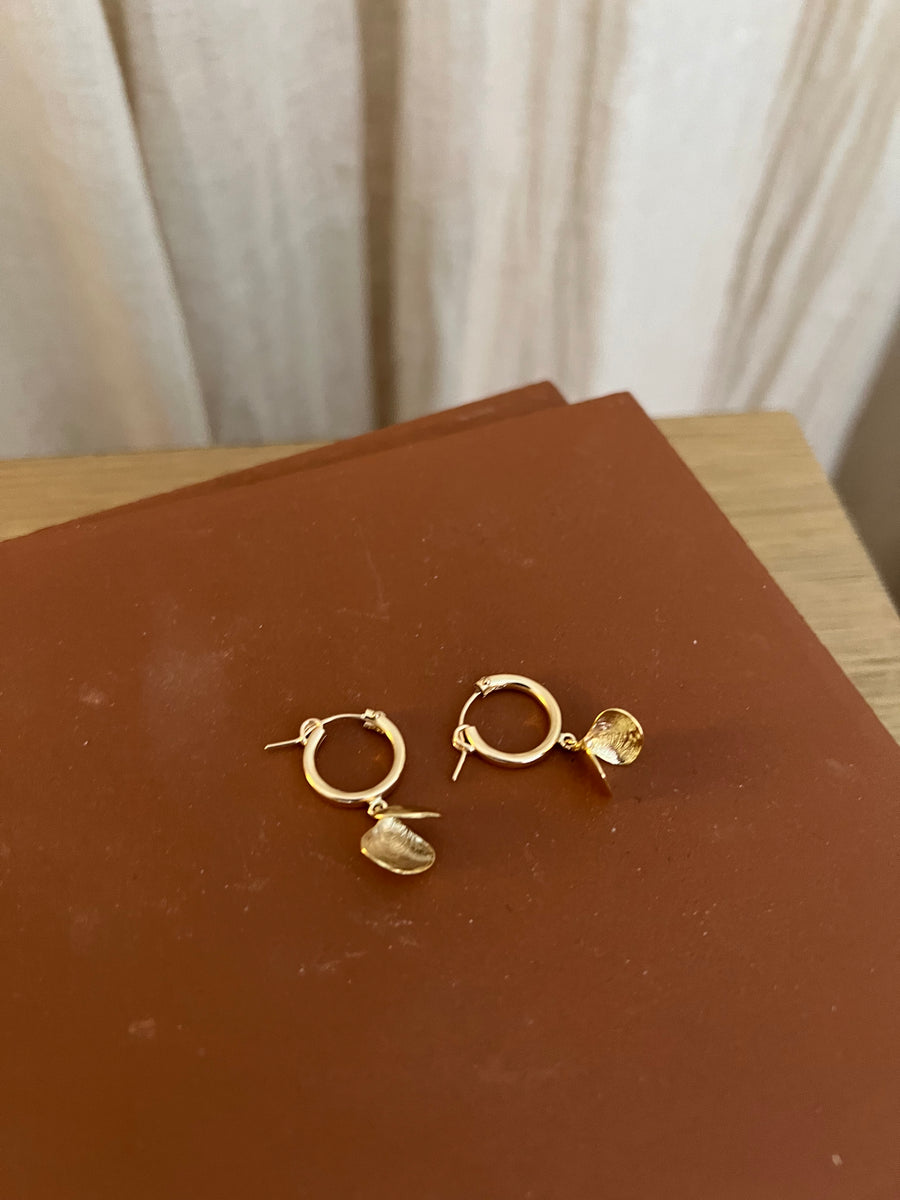 Gold Fill Clam Shell Hoops