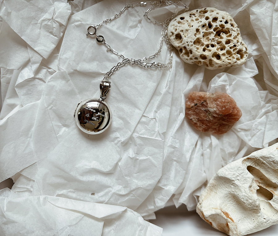 Locket ~ Love You To The Moon And Back / Round