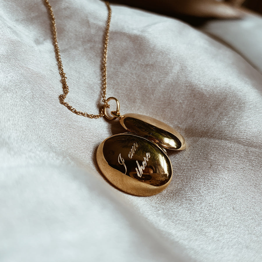 Locket ~ I Am There / Oval