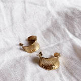 Textured Curve Hoops