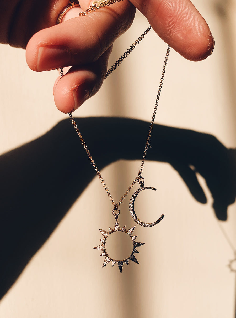 Lune et Soleil Chain (moon and sun)